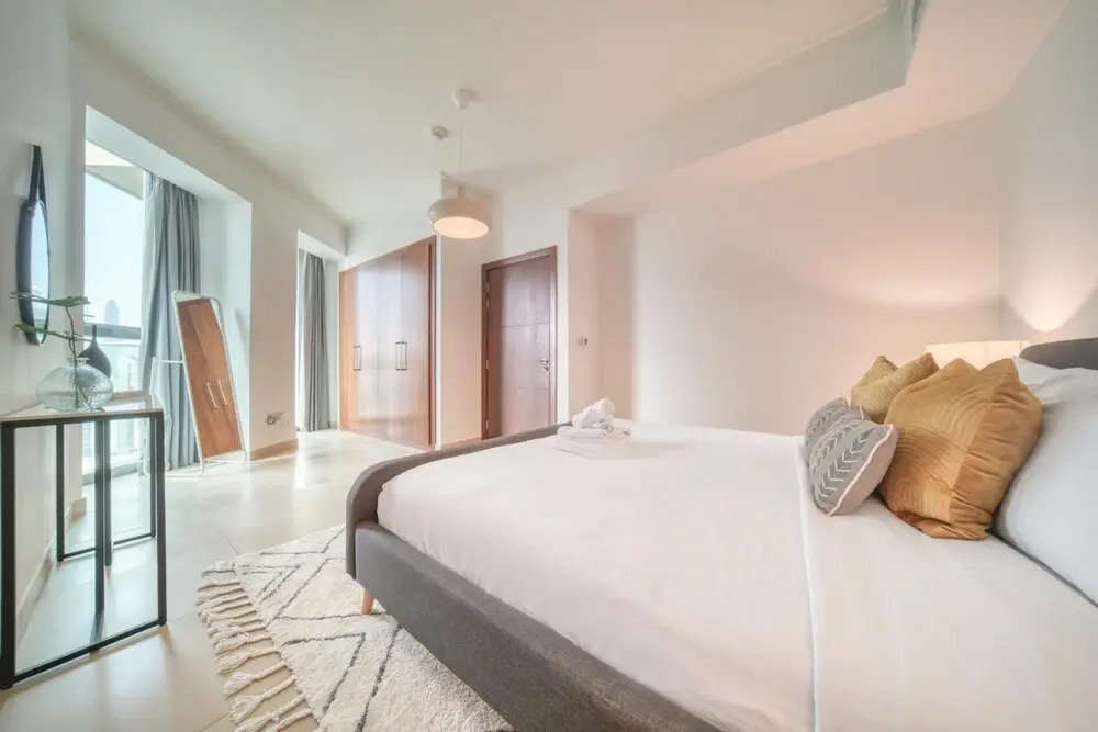 Trendy 2BR Downtown Apt Steps From Burj Khalifa