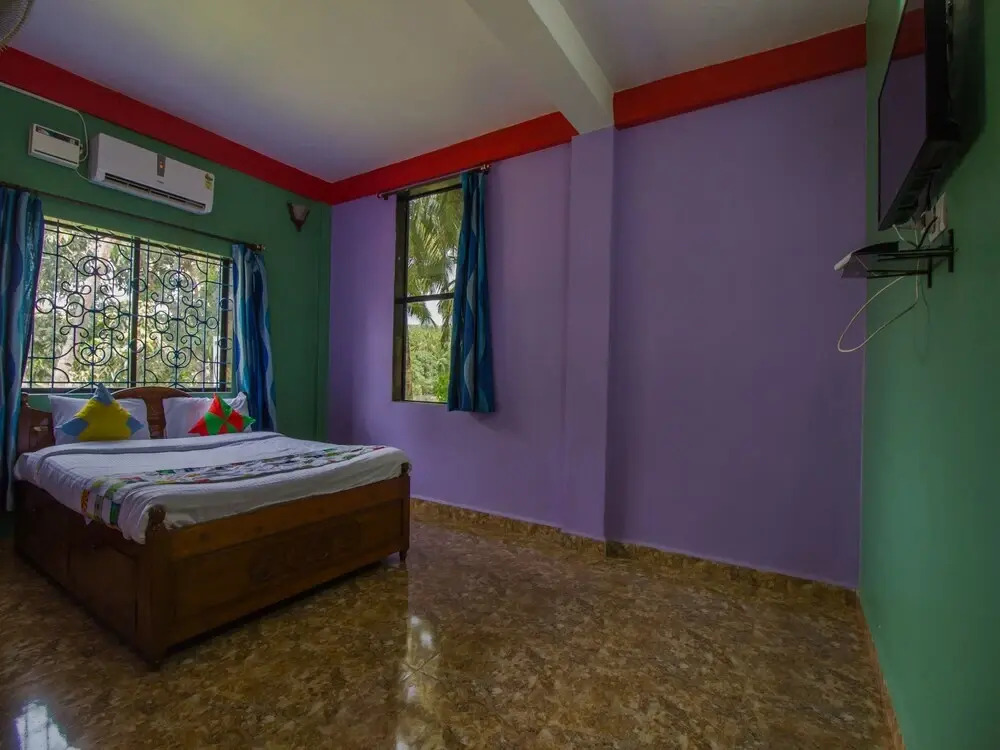 Elegant Studio by OYO Rooms