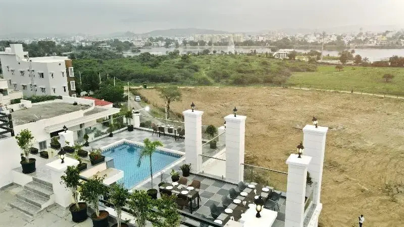 Revaas Lake View Boutique Stay