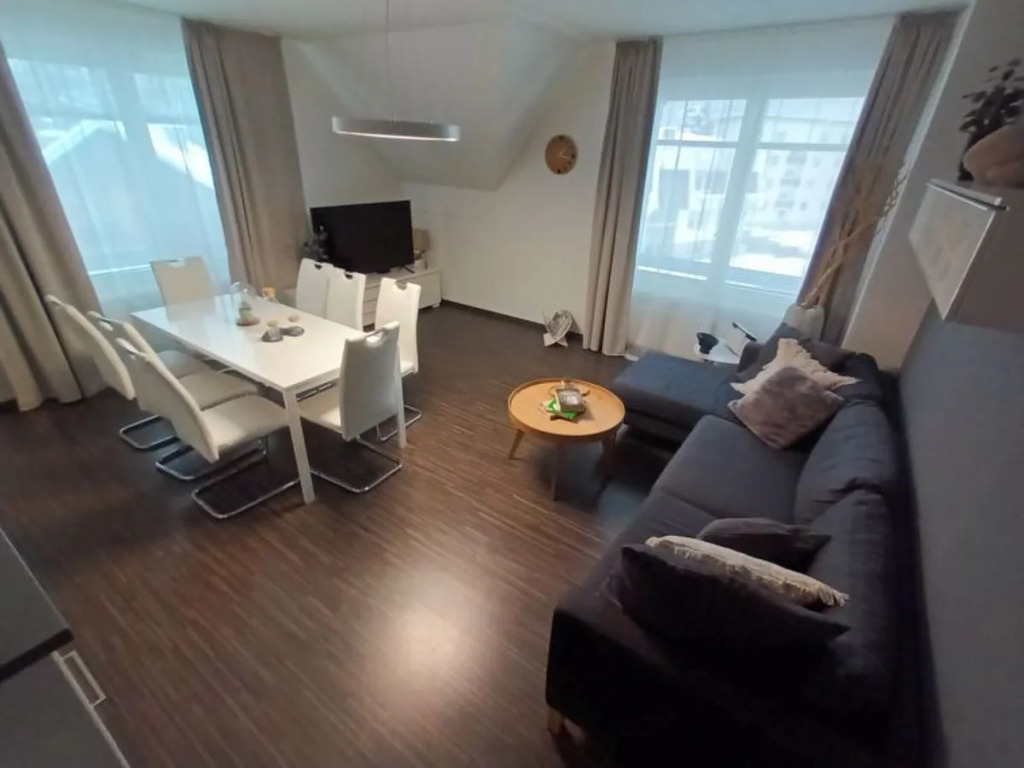 Apartment 566
