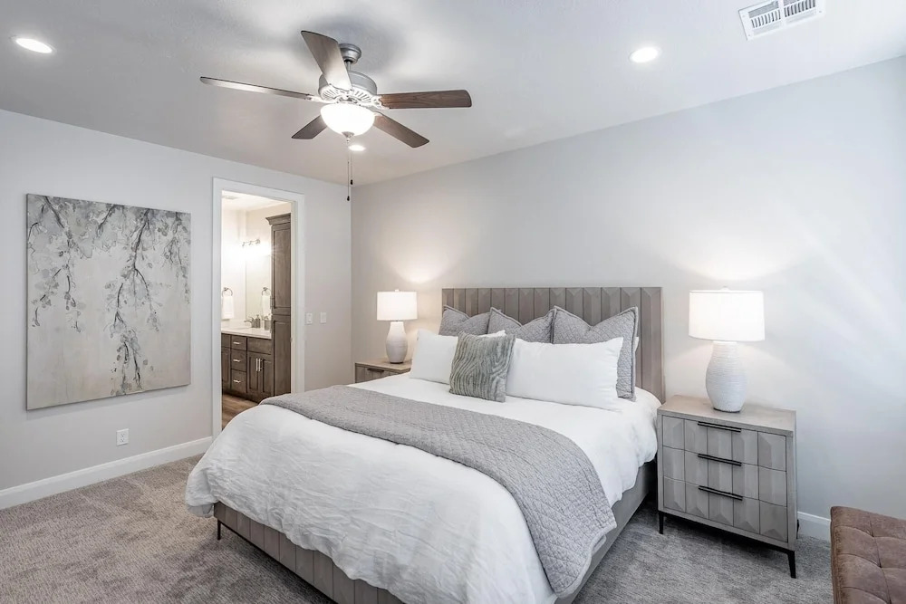 Canyon Crest Escape