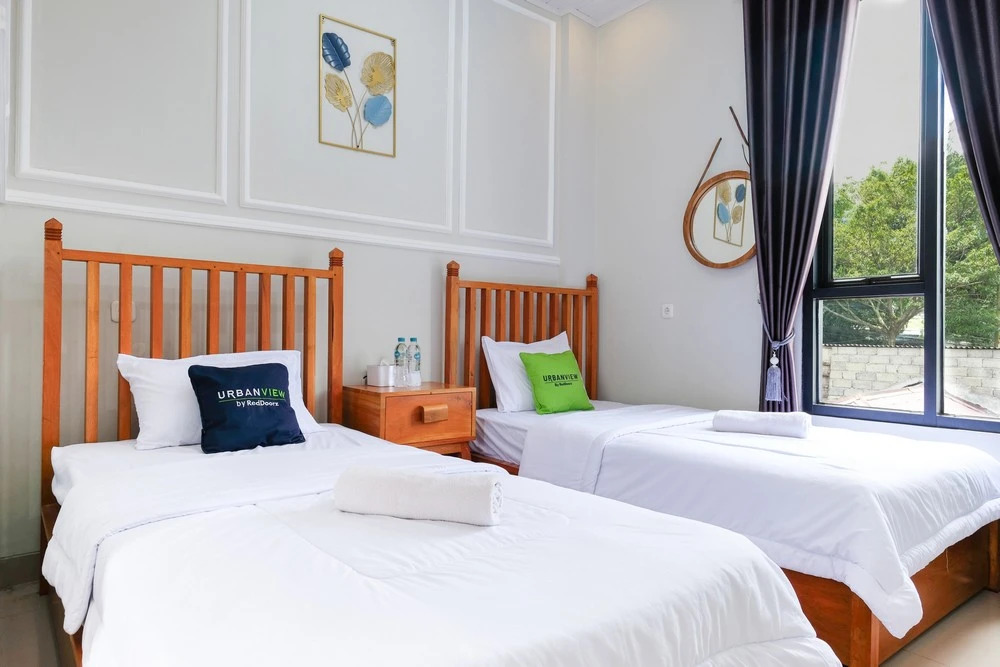 Urbanview Hotel Dieng Chill House Syariah