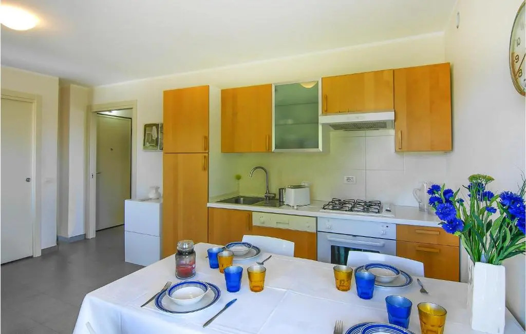 Nice apartment in Lavagna with 2 Bedrooms and WiFi
