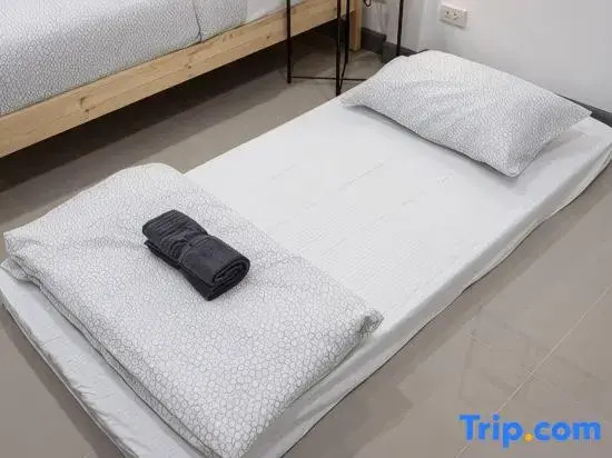 P1 Silom Pan large room full kitchen WIFI 4-6pax