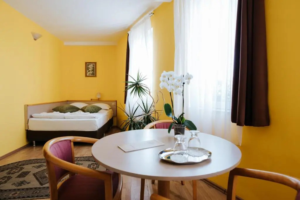 Lázár Pension & Restaurant
