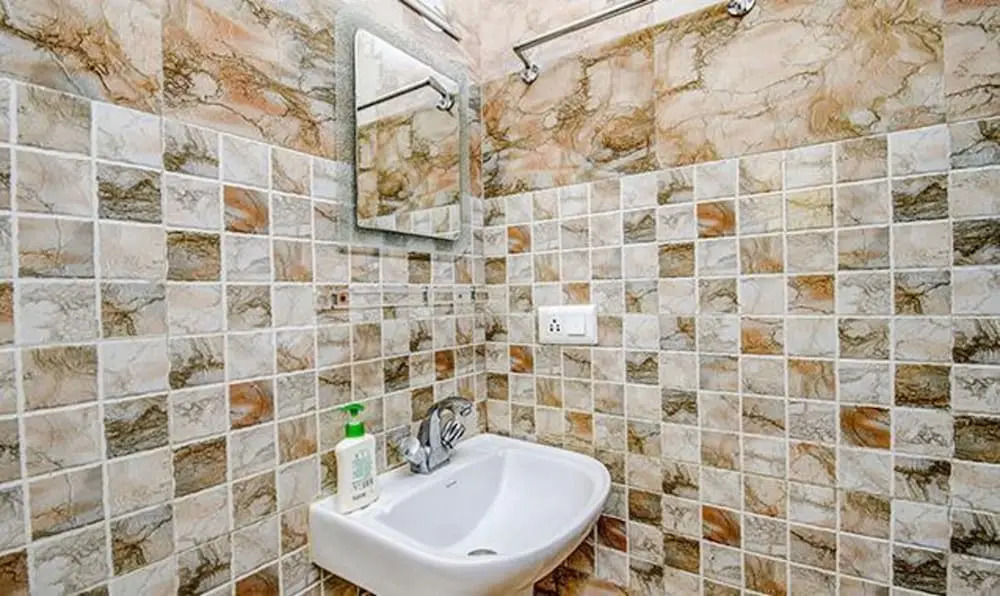 FabHotel Moon Residency