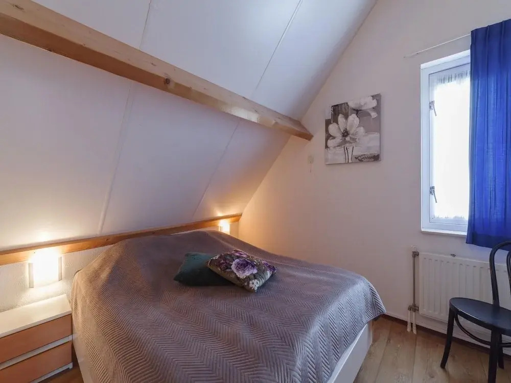 Spacious Holiday Home With Garden
