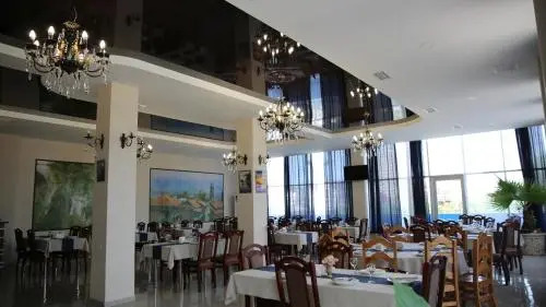 Hotel 725 B