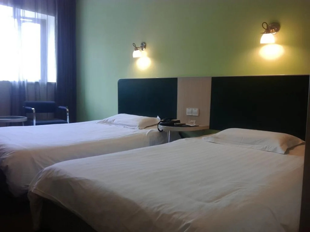 Motel 168 Nanjing He Yan Road Inn