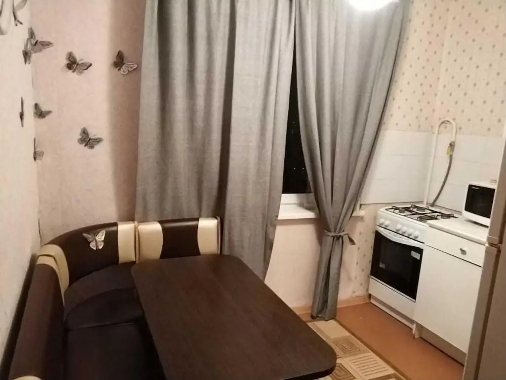 Апартаменты, Введенского, 10