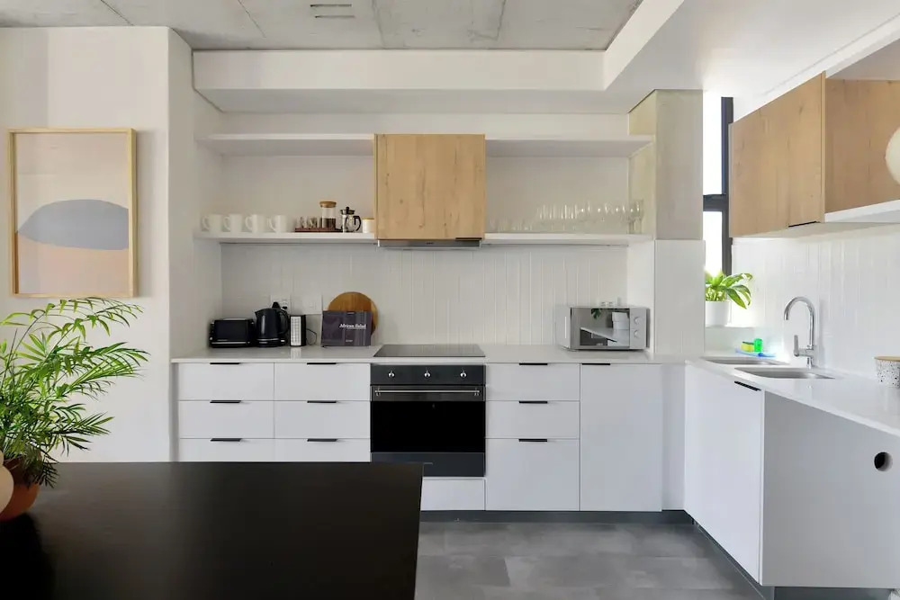 SIX on N - Fluent Serviced Apartments