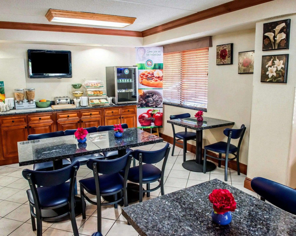 Quality Inn & Suites Gibsonia - Pittsburgh North