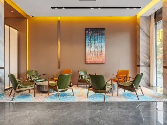 Jinjiang Inn Fashion Hotel (Haikou East High-Speed Railway Station Longhu Tianjie Branch)