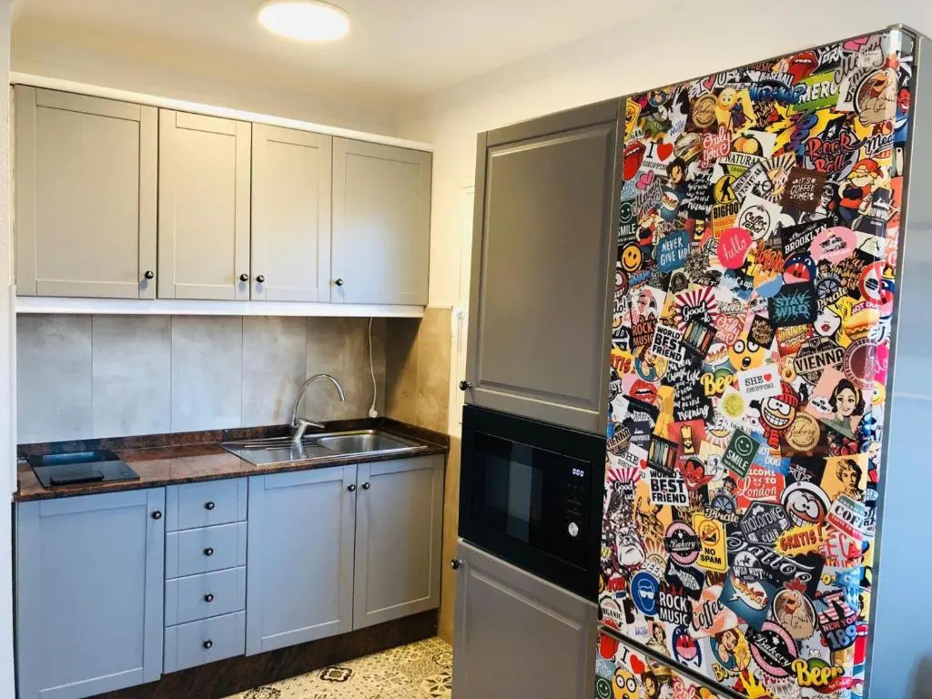 5 min walk from Yumbo! 128