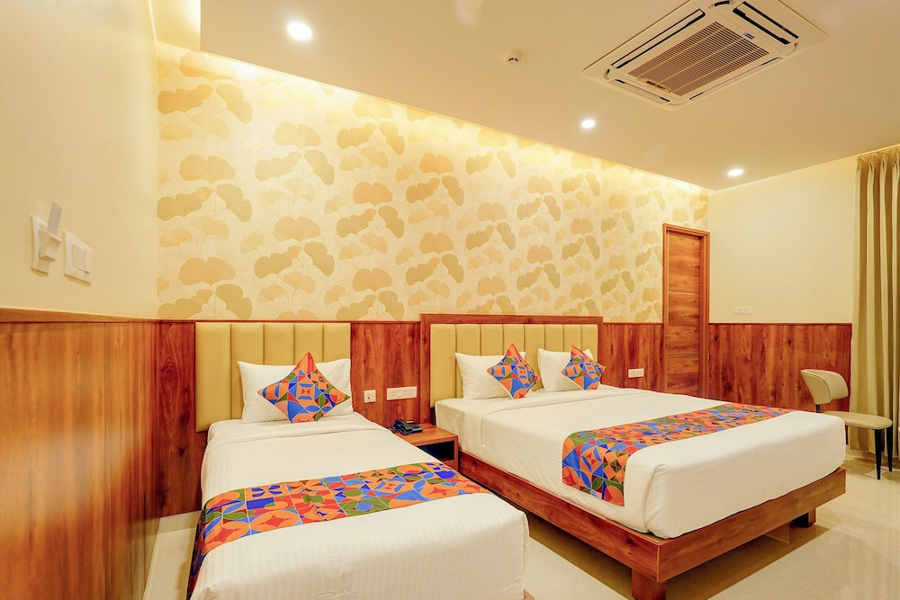 Fabhotel Golden Stay I