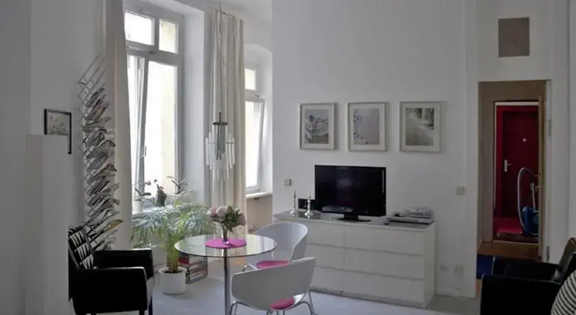 Ber.Ho. Apartments Kollwitzplatz