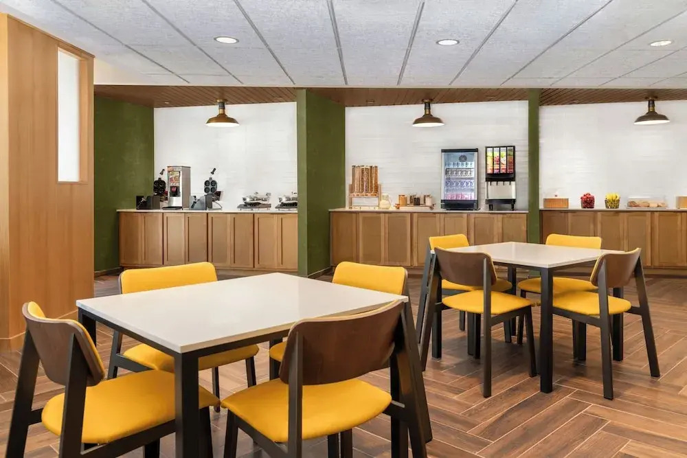 Fairfield Inn & Suites Kansas City at The Legends
