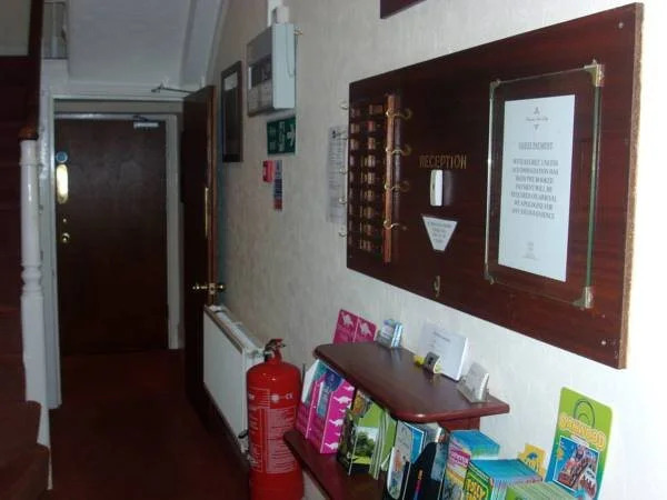 Farnham Hotel