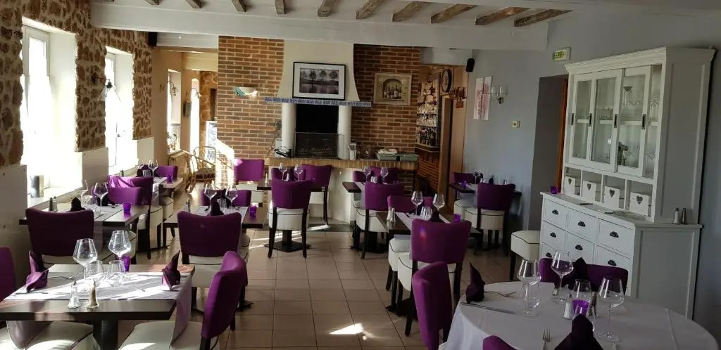 LOGIS - Hôtel & restaurant "Lenvie des mets"