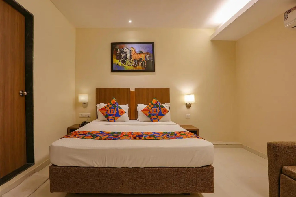 FabHotel Royal International - Nr Mumbai International Airport