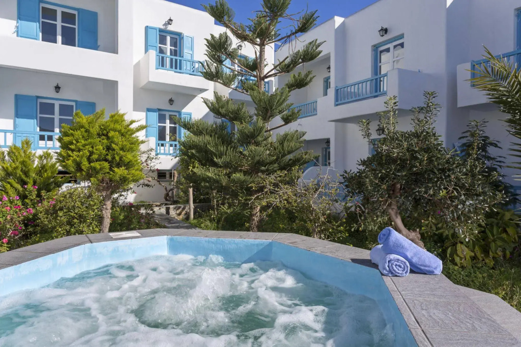 Mykonos Kosmoplaz Beach Resort Hotel