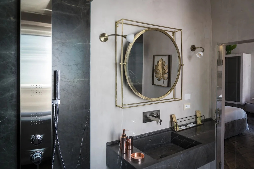 AL CONSOLE LUXURY SUITE