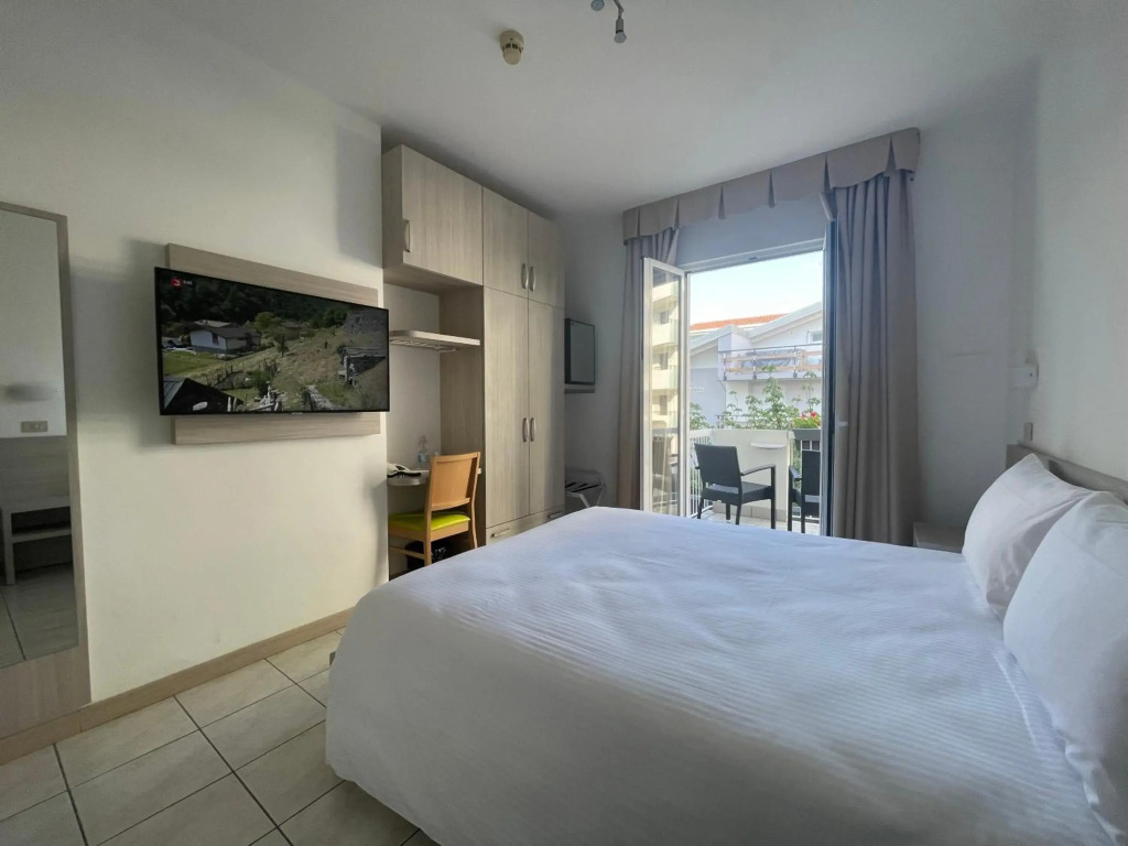 Hotel Athena