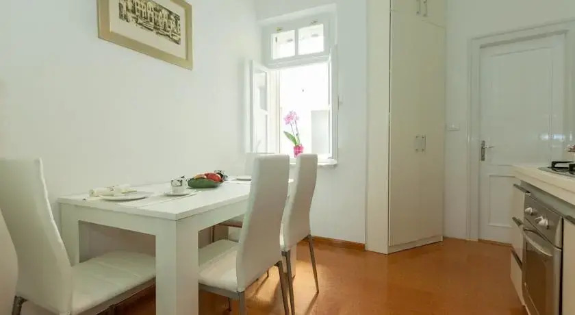 Accommodation Jarula