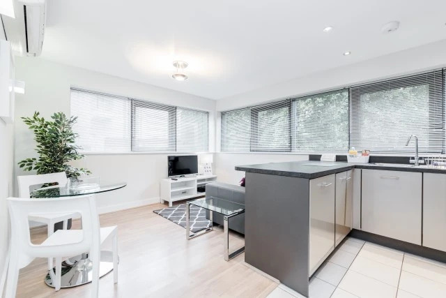 Roomspace - New Manor House