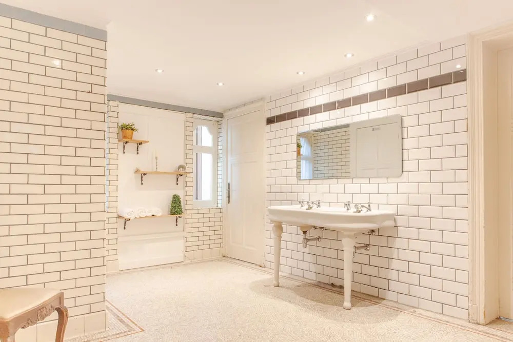 12P 6B Renovated villa with jacuzzi at Genk