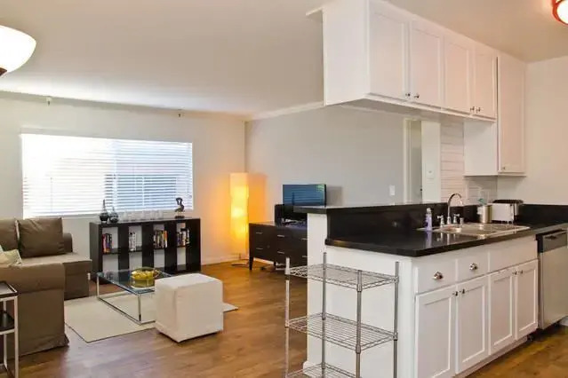 Hollywood Retreat