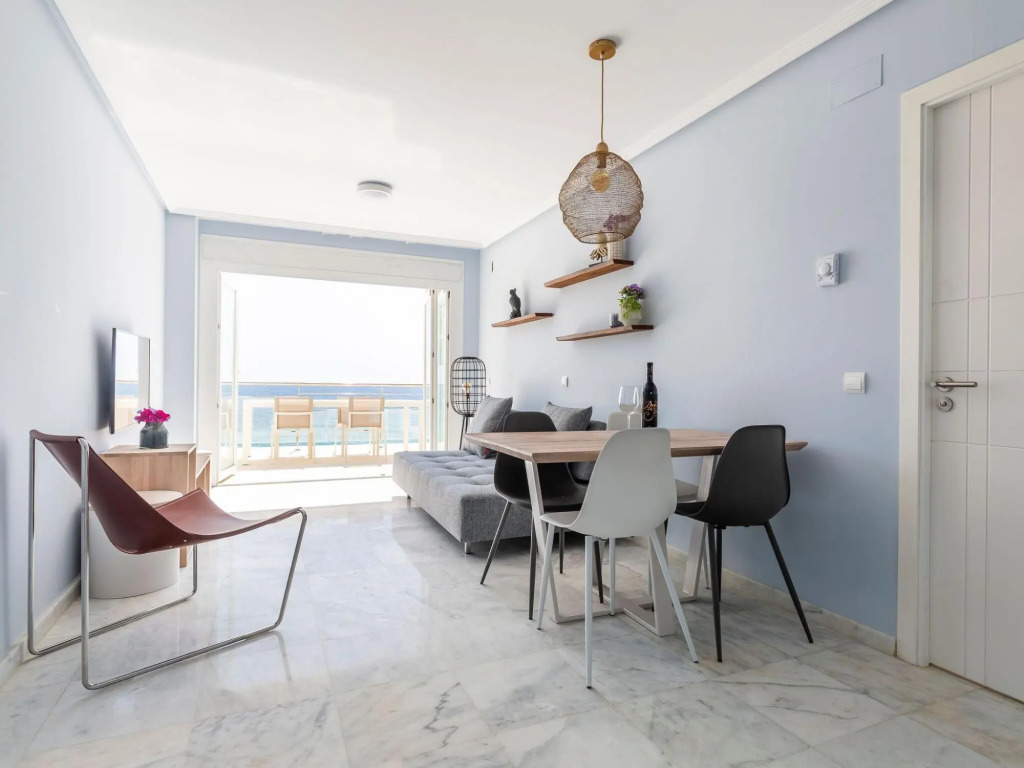 Modern apartment with roof terrace and sea view