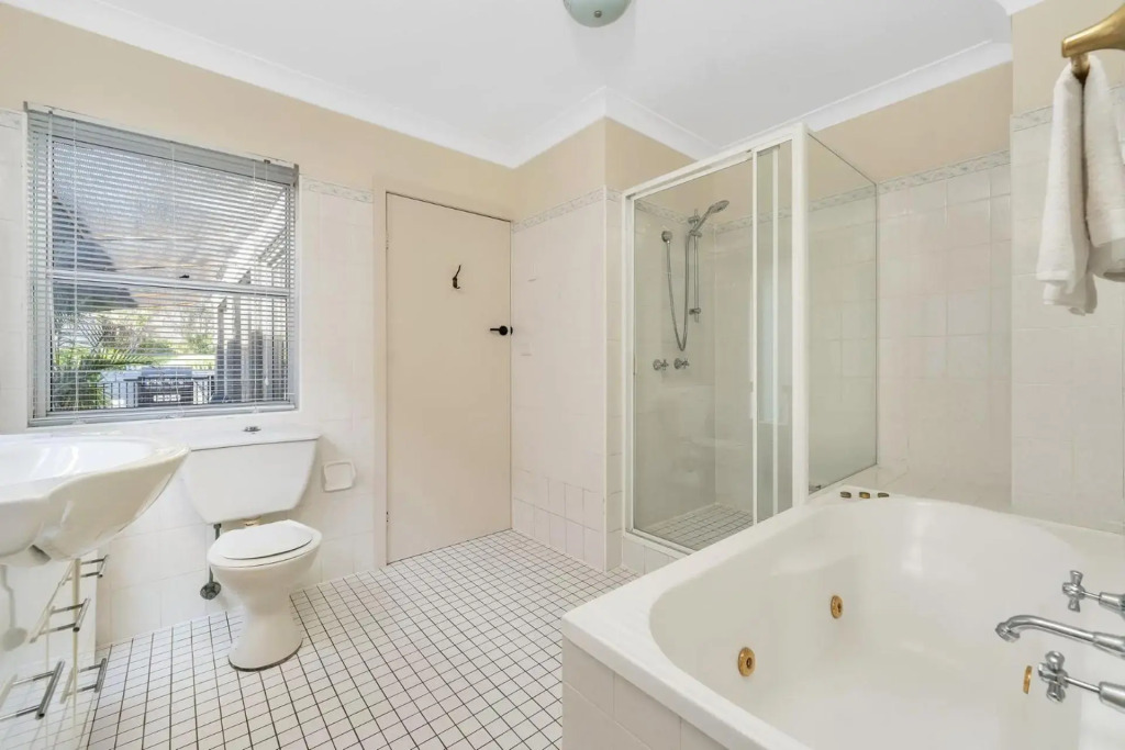 The Rotunda @ Gerroa - Pet Friendly Beachfront