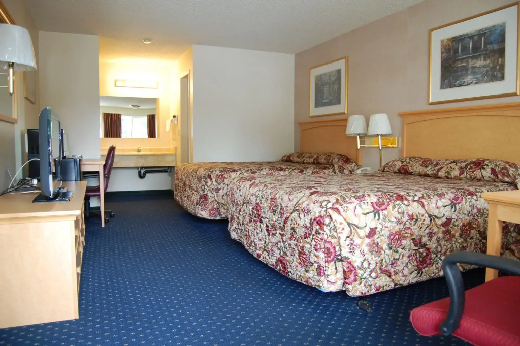Western Inn Lakewood