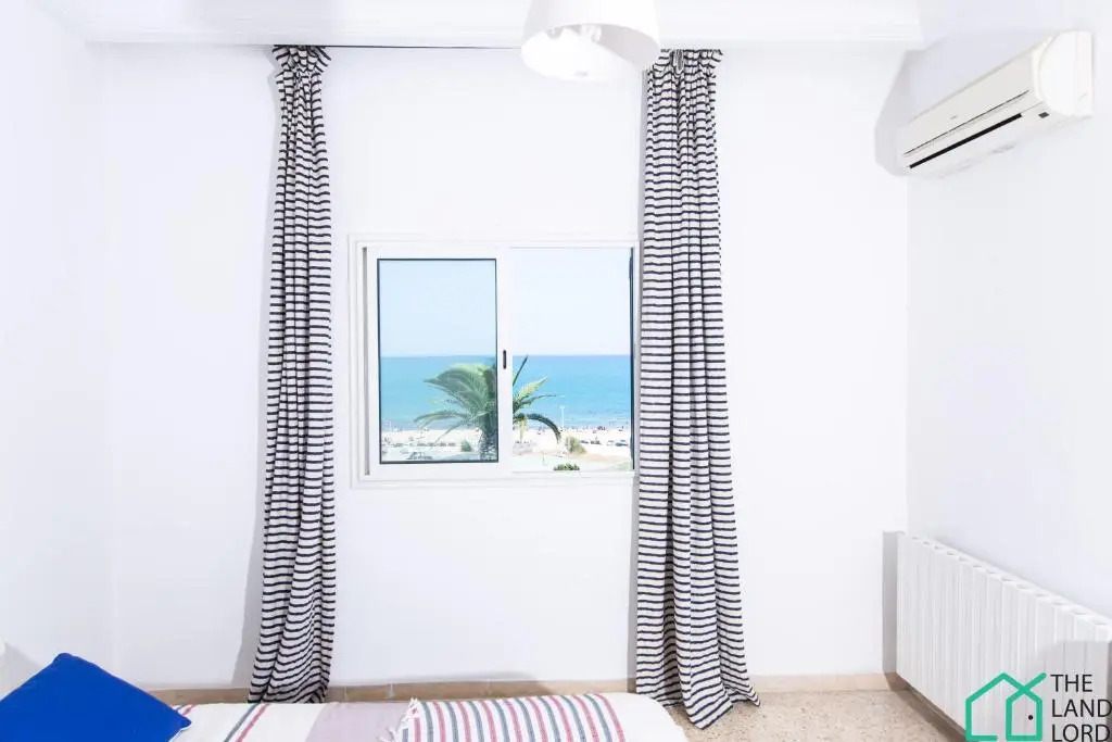 The Perfect View 2bds apt in Heart of Marsa Plage