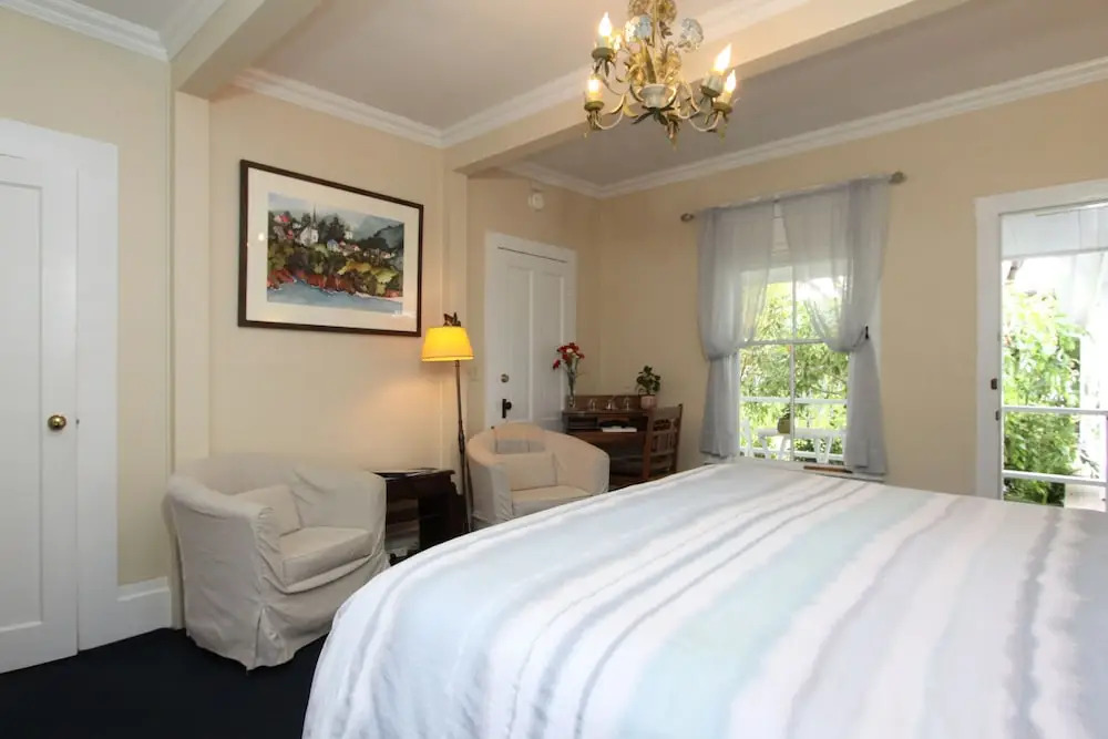 Seagull Inn Bed & Breakfast