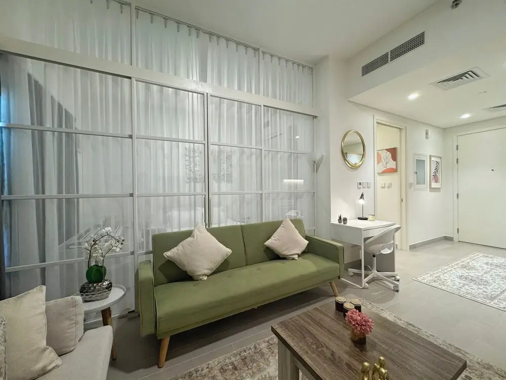 Central 1BHK in Dubai Hills. Burj View