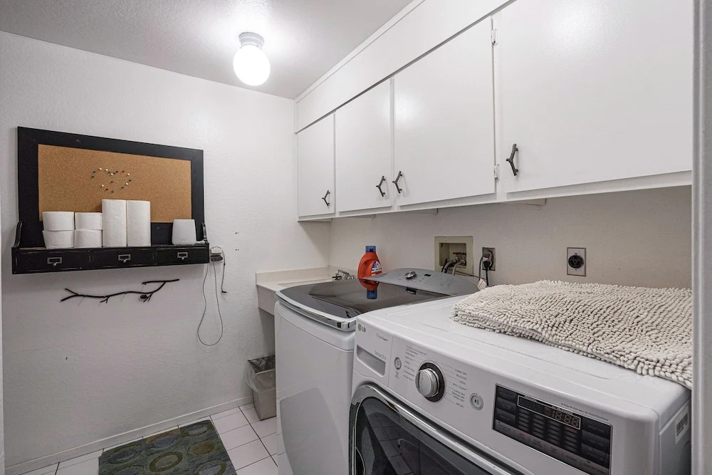 11640 St Bernard Dr - 6 Br Home