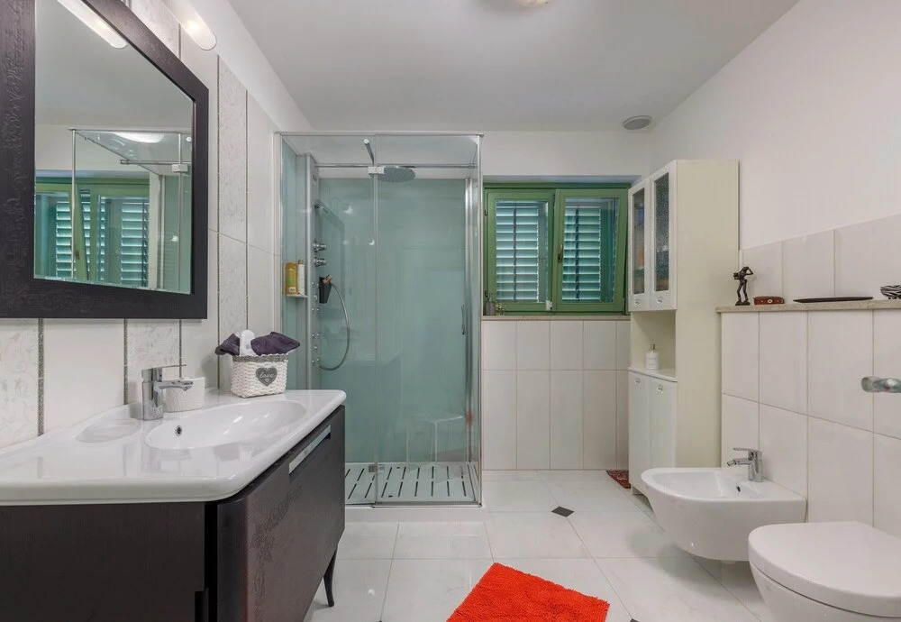 Amazing Pool & Whirlpool Villa Mirna