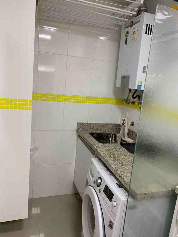 Lindo Apto Guarujá 50m Da Praia Das Pitangueiras