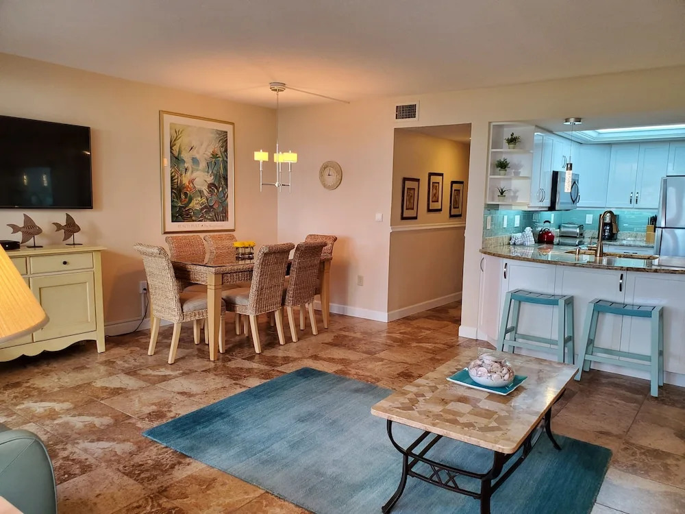 Midnight Cove Ii 811f - Gem On The Bay! 2 Bedroom Condo