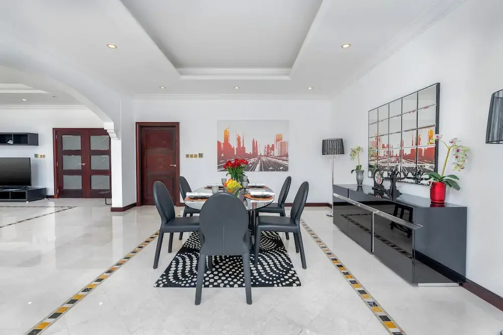 Private Palm Villa - Mint Stay