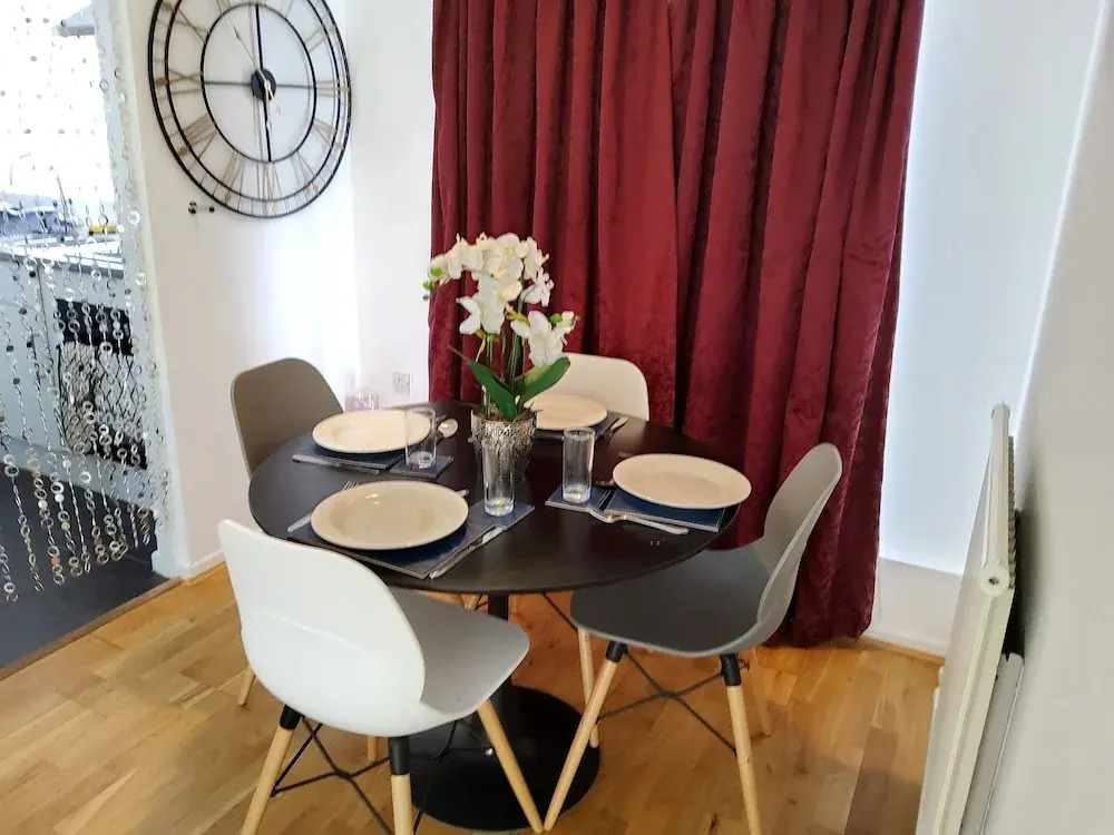 Charming 2-bed Apartment Located in Elham Norwich
