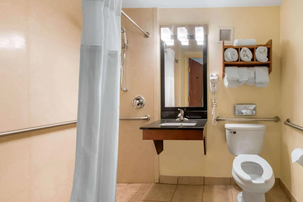 University Hotel & Suites Shippensburg, Trademark by Wyndham