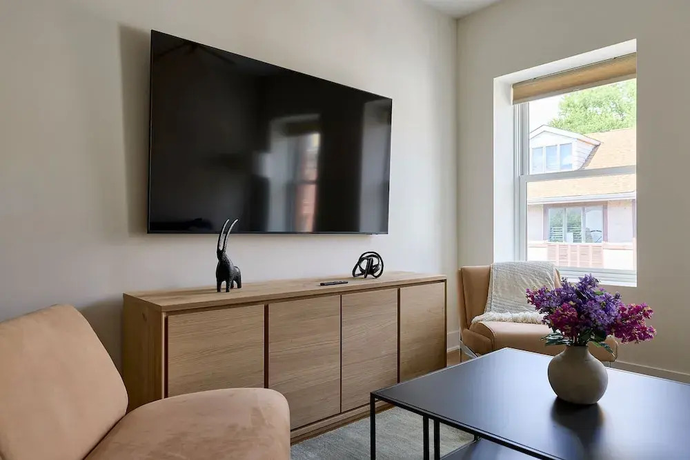 Hoboken Loft Hideaway - Walk to Path