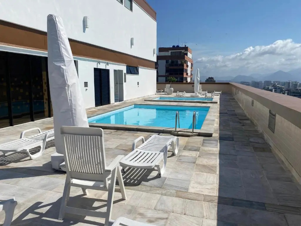 Apartamento em Condominio na Beira da Praia da Barra da Tijuca