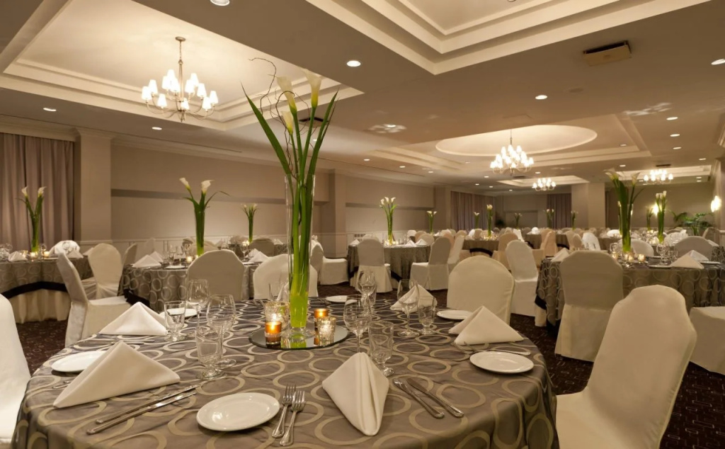 Holiday Inn Laval Montreal by IHG