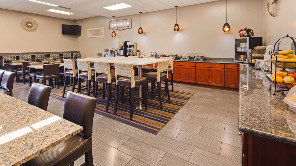 Best Western Cascadia Inn