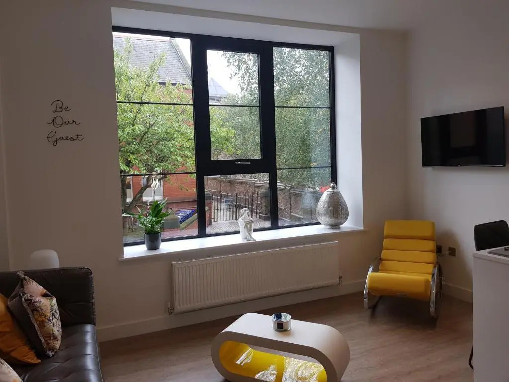 34 Cuppin Street - Luxury City Centre Apartment!