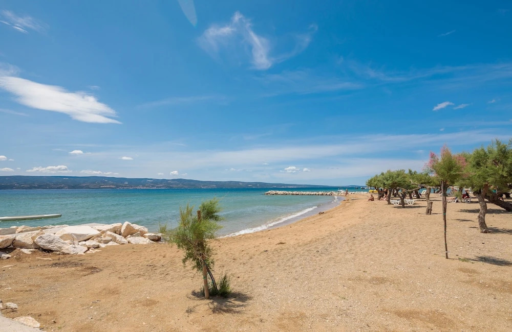 Apartments and rooms by the sea Duce, Omis - 18155